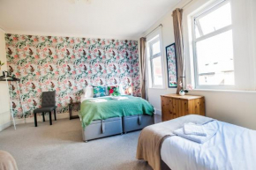 Kingston Central Garden House with Free Parking, Kingston Upon Thames